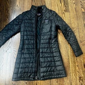 Women’s M Black Patagonia Long Down Puffer Jacket